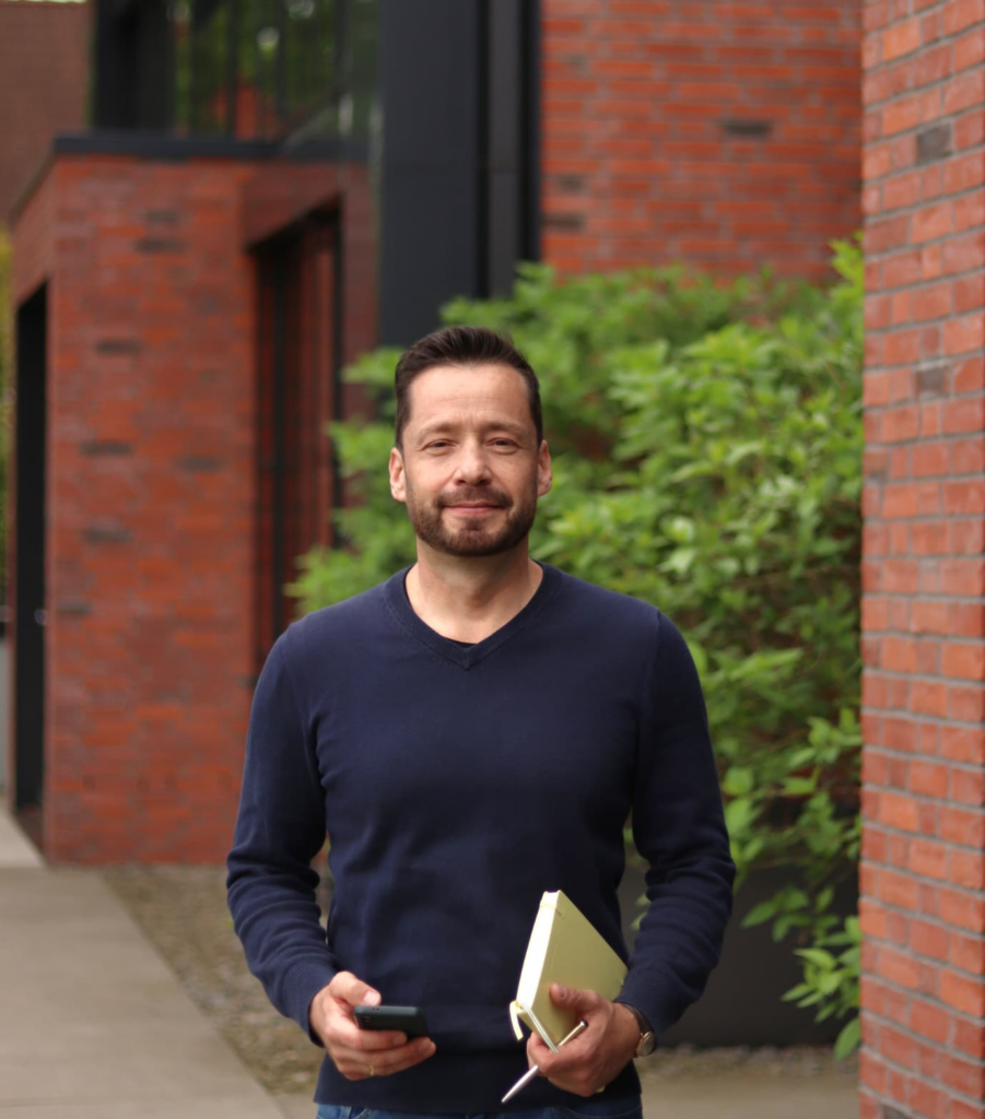 Dr. Álvaro Perdomo-Sabogal, founder of Epiambient